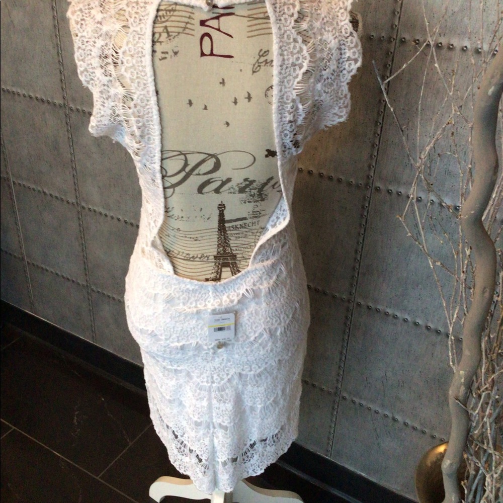 Dress - Picture 3 of 3